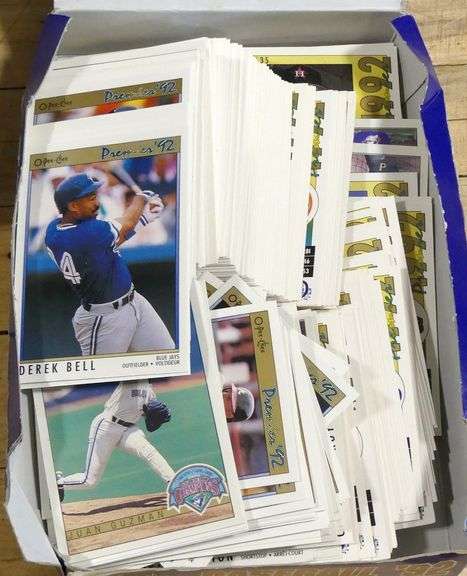 BOX LOT OF 1990'S BASEBALL CARDS