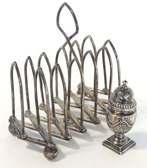 ACCORDION TOAST RACK AND STERLING SHAKER