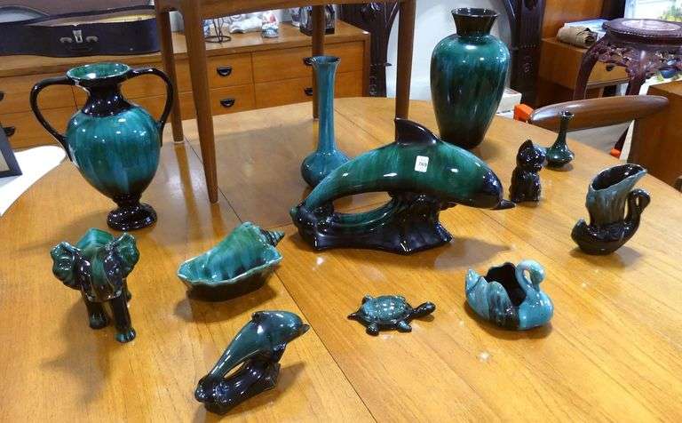 TWELVE PIECES OF BLUE MOUNTAIN POTTERY