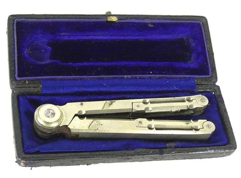 NAPIER'S FOLDING COMPASS