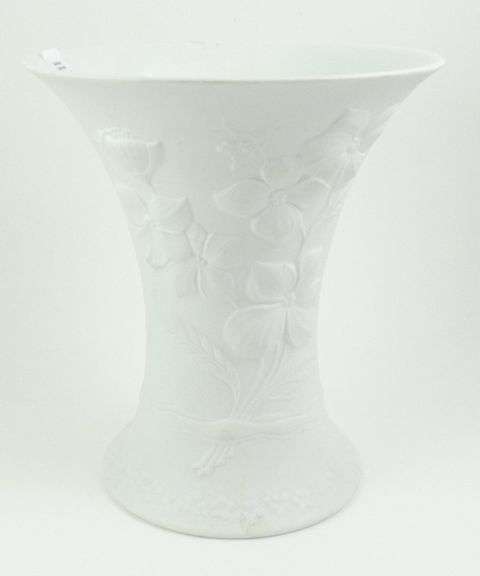 KAISER PORCELAIN VASE