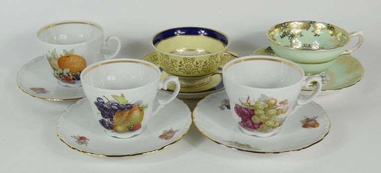 CUPS & SAUCERS
