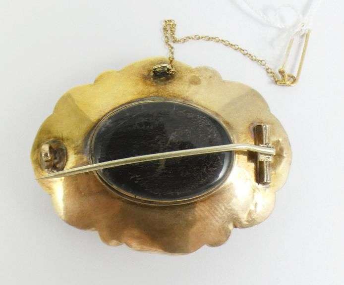 EXCEPTIONAL ANTIQUE MOURNING BROOCH