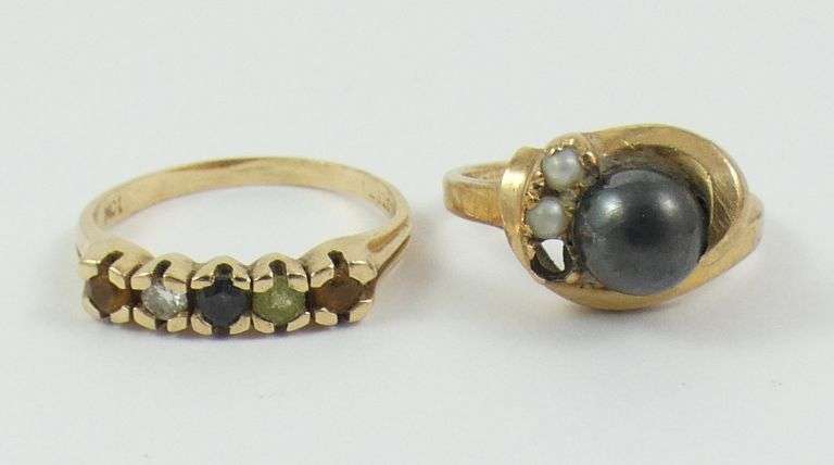 2 GEMSTONE RINGS
