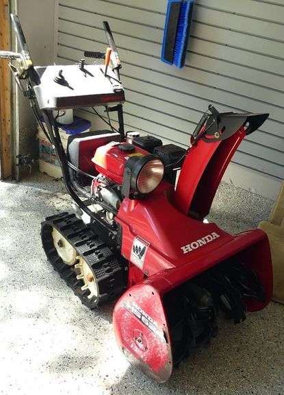 HONDA GAS SNOWBLOWER