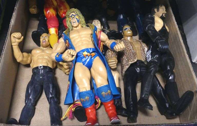 10 WWF/WWE JAKKS WRESTLING FIGURES