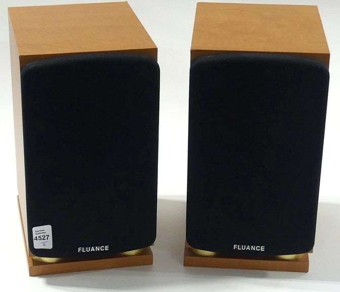 PAIR FLUANCE SPEAKERS