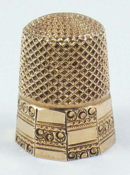 ANTIQUE GOLD THIMBLE
