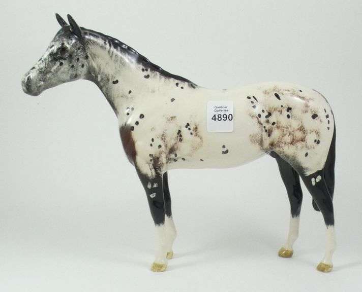 BESWICK HORSE FIGURINE