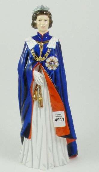 DOULTON LTD. EDITION ROYALTY FIGURINE
