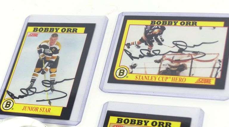 OTTAWA SENATORS PAPERWEIGHT AND THREE BOBBY ORR CARDS
