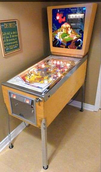 VINTAGE GOTTLIEB PINBALL MACHINE