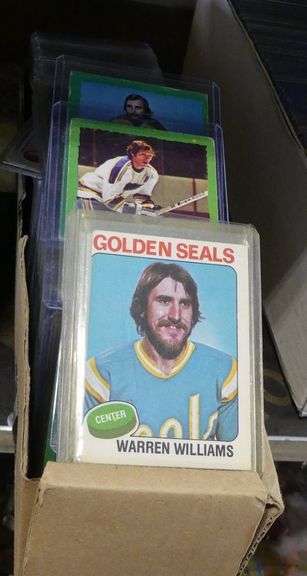 TWO BOXES OF 1970'S HOCKEY CARDS