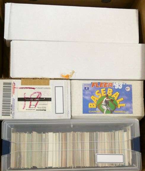 BOX LOT OF 1990'S BASEBALL CARDS