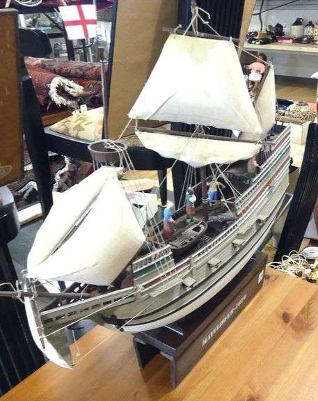 MAYFLOWER SHIP MODEL