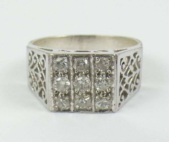 DIAMOND RING