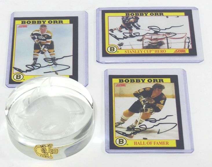 OTTAWA SENATORS PAPERWEIGHT AND THREE BOBBY ORR CARDS