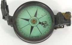 PRISMATIC FLOATING CARD COMPASS