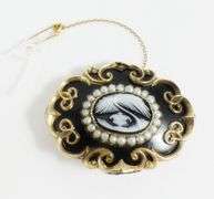 EXCEPTIONAL ANTIQUE MOURNING BROOCH