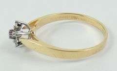 DAINTY GOLD RING
