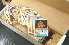 2 BOXES OF 1970'S HOCKEY CARDS
