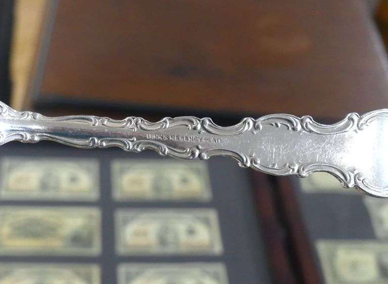 BIRKS REGENCY PLATE "LOUIS DE FRANCE" FLATWARE