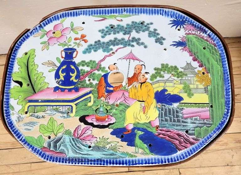THREE PIECES OF CHINESE PORCELAIN