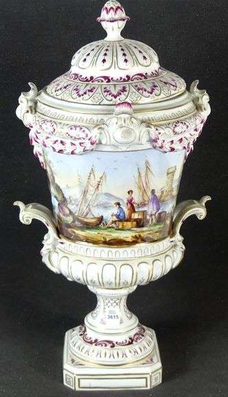 IMPRESSIVE ANTIQUE PORCELAIN URN