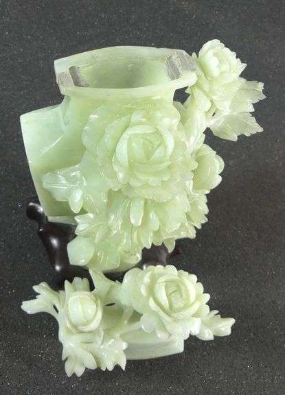 CHINESE JADE VASE