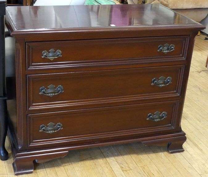 GIBBARD MAHOGANY LOWBOY DRESSER