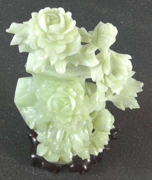 CHINESE JADE VASE