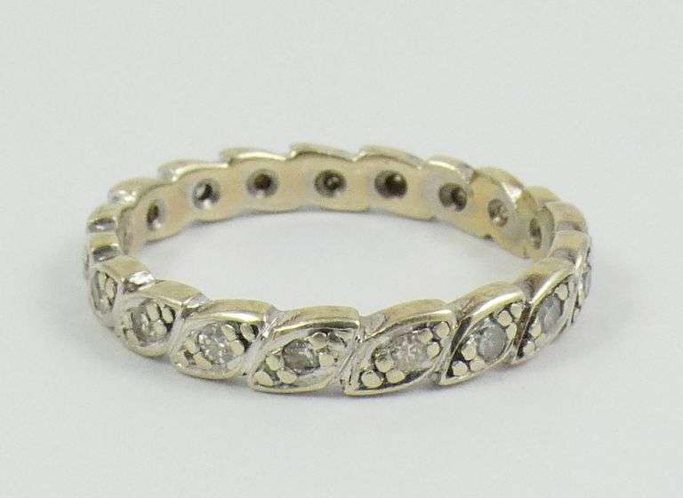 ETERNITY DIAMOND BAND