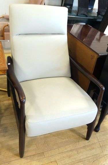CONTEMPORARY DESIGNER LEATHER RECLINER