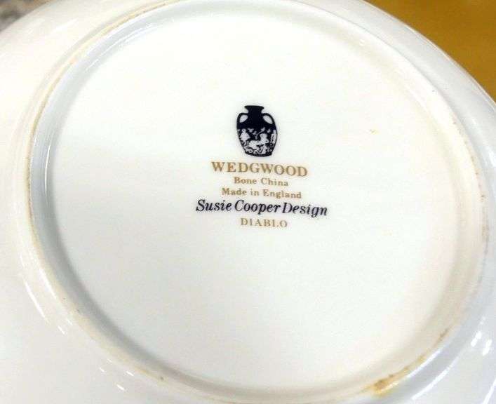 WEDGWOOD "DIABLO" AND BASALT DISHES