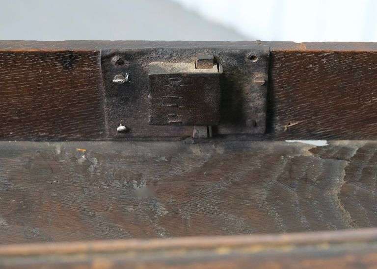 18TH CENTURY OAK TABLE