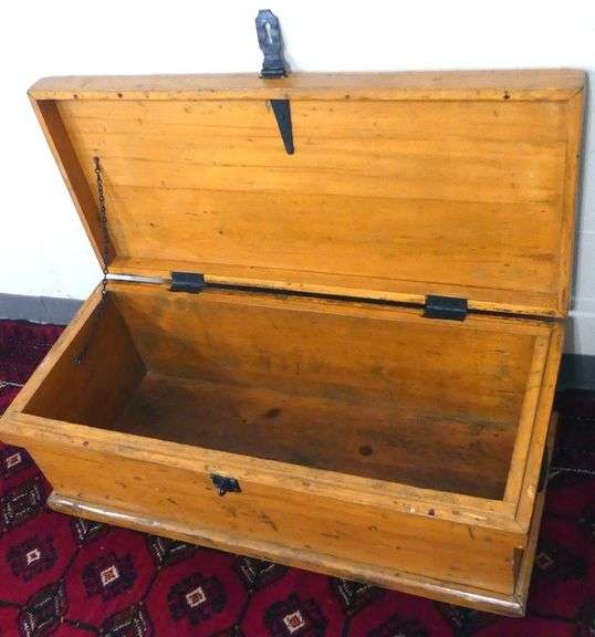 ANTIQUE PINE STORAGE CHEST