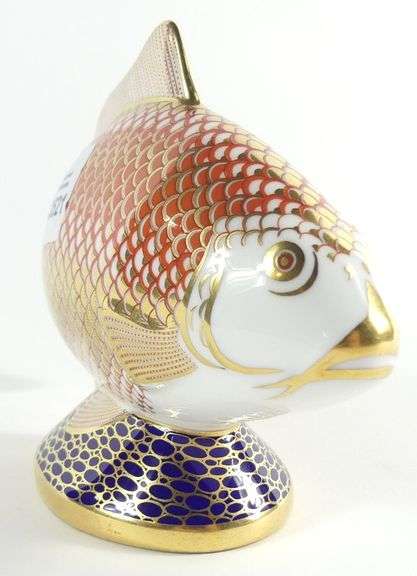 ROYAL CROWN DERBY FIGURINE