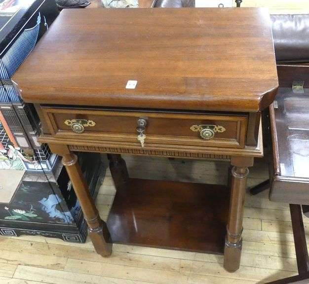 KROEHLER CUTLERY TABLE