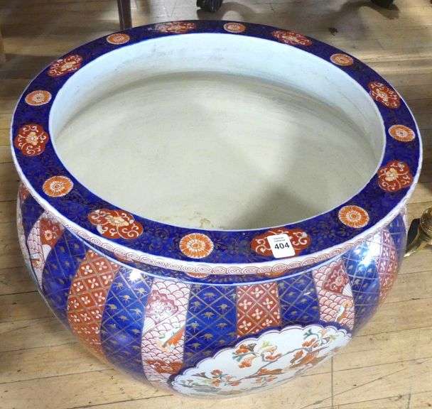 LARGE IMARI JARDINIERE