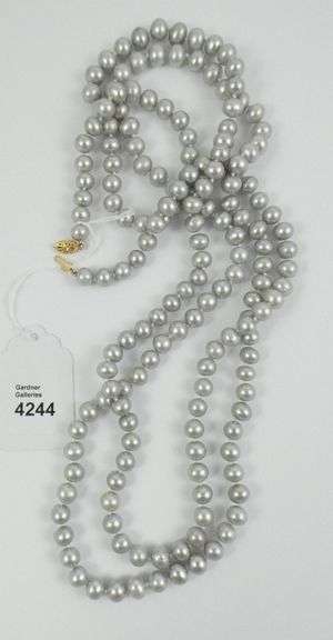 EXTRA-LONG PEARL NECKLACE