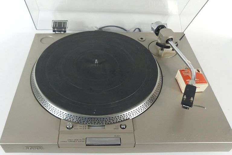 SONY TURNTABLE