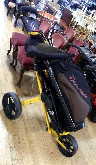 TAYLOR MADE GOLF CLUBS ON CART
