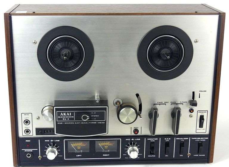 AKAI REEL TO REEL