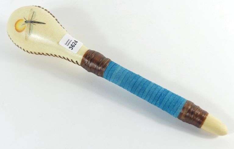 DEER HIDE RATTLE