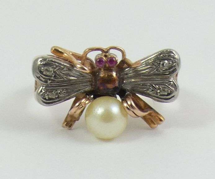 ANTIQUE "FLY" RING