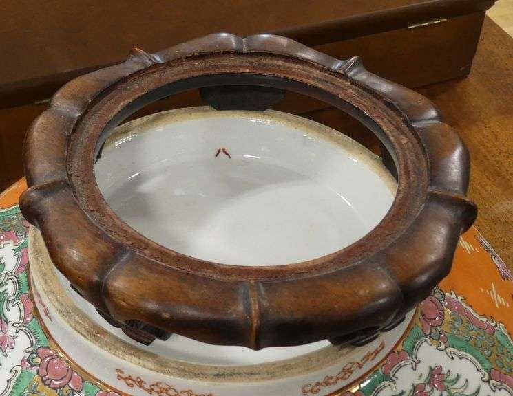 LARGE CHINESE "ROSE MEDALLION" BOWL