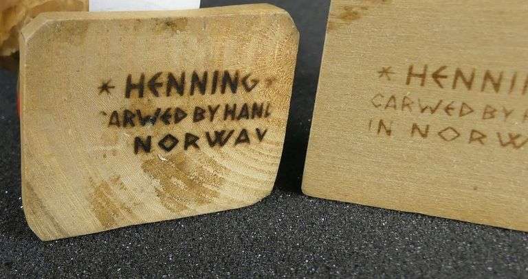 PAIR HENNING, NORWAY CARVED FIGURES