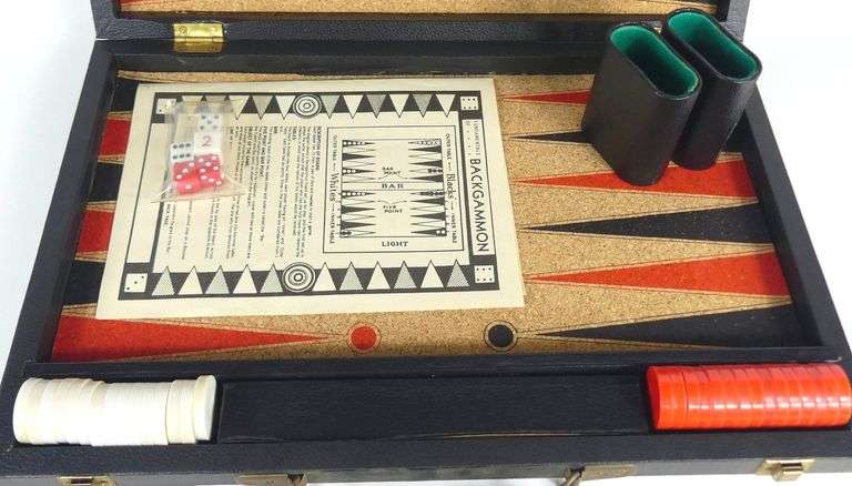BACKGAMMON SET