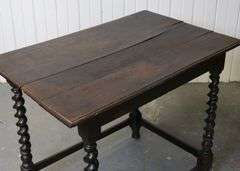 18TH CENTURY OAK TABLE