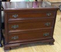 GIBBARD MAHOGANY LOWBOY DRESSER